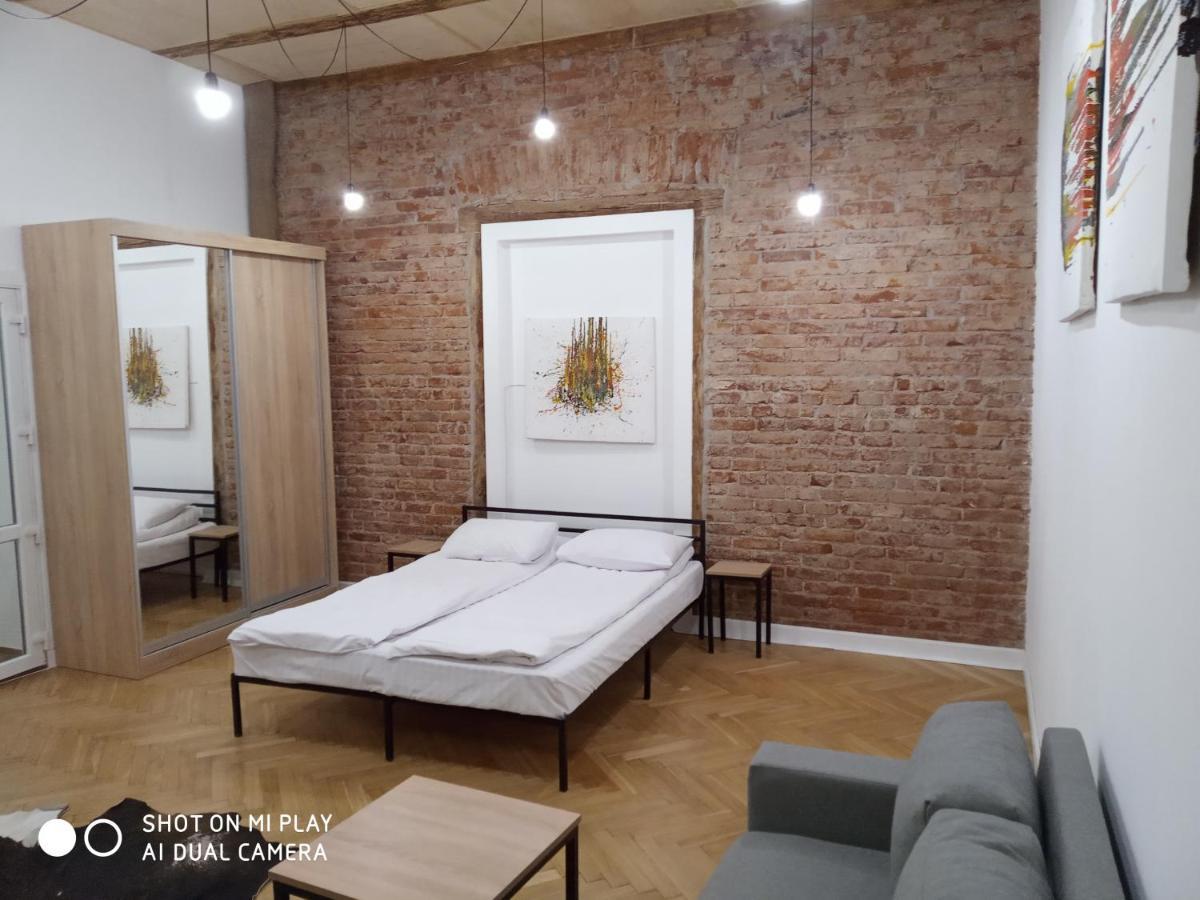 Gogol 14 Апартаменти В Історичному Центрі Міста Uzjhorod Eksteriør bilde