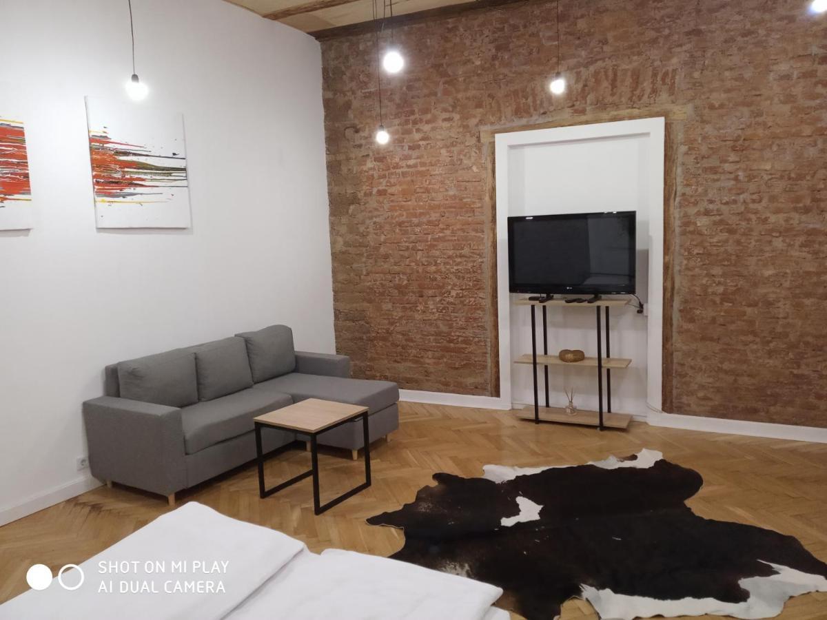 Gogol 14 Апартаменти В Історичному Центрі Міста Uzjhorod Eksteriør bilde